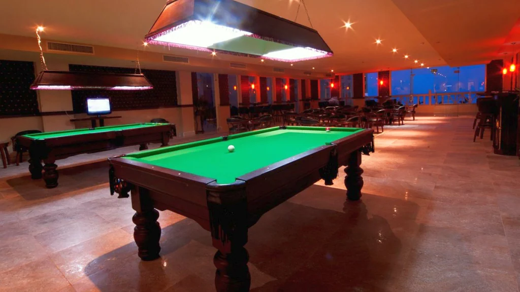 الفندق إيه أم سى رويال - الغردقة